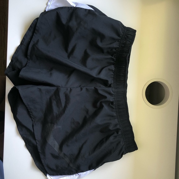 Nike running shorts - Picture 2 of 4